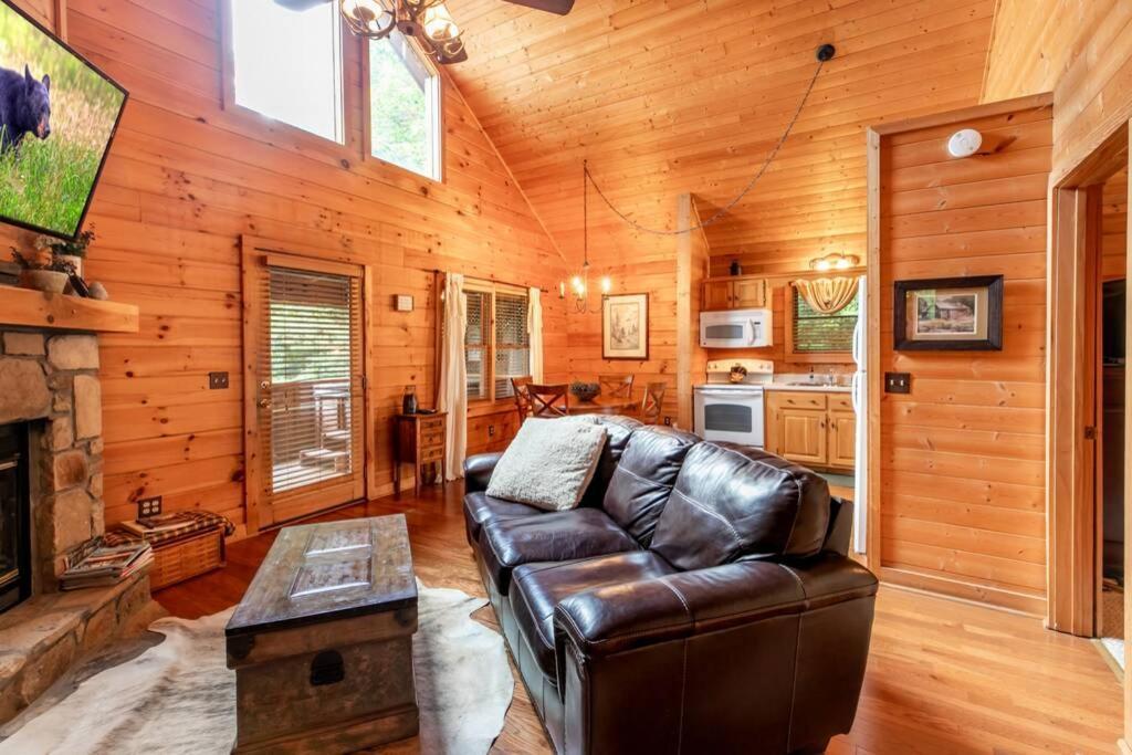 Nice View Fireplace, Hot Tub, Porch Bed, Private Sevierville Exterior photo